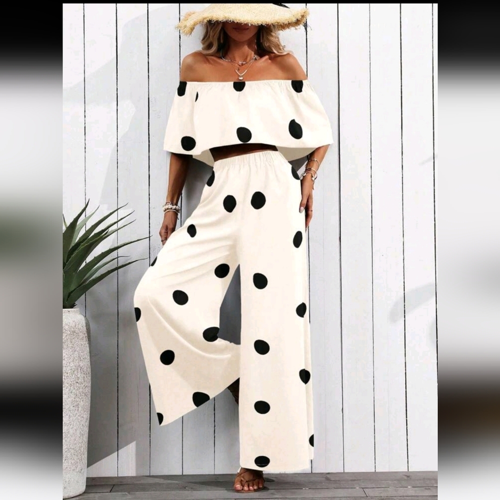 Clasi Off-The-Shoulder Polka Dot Print 2 Pieces Set (Asymmetric Floral Cut - Picture 2 of 5